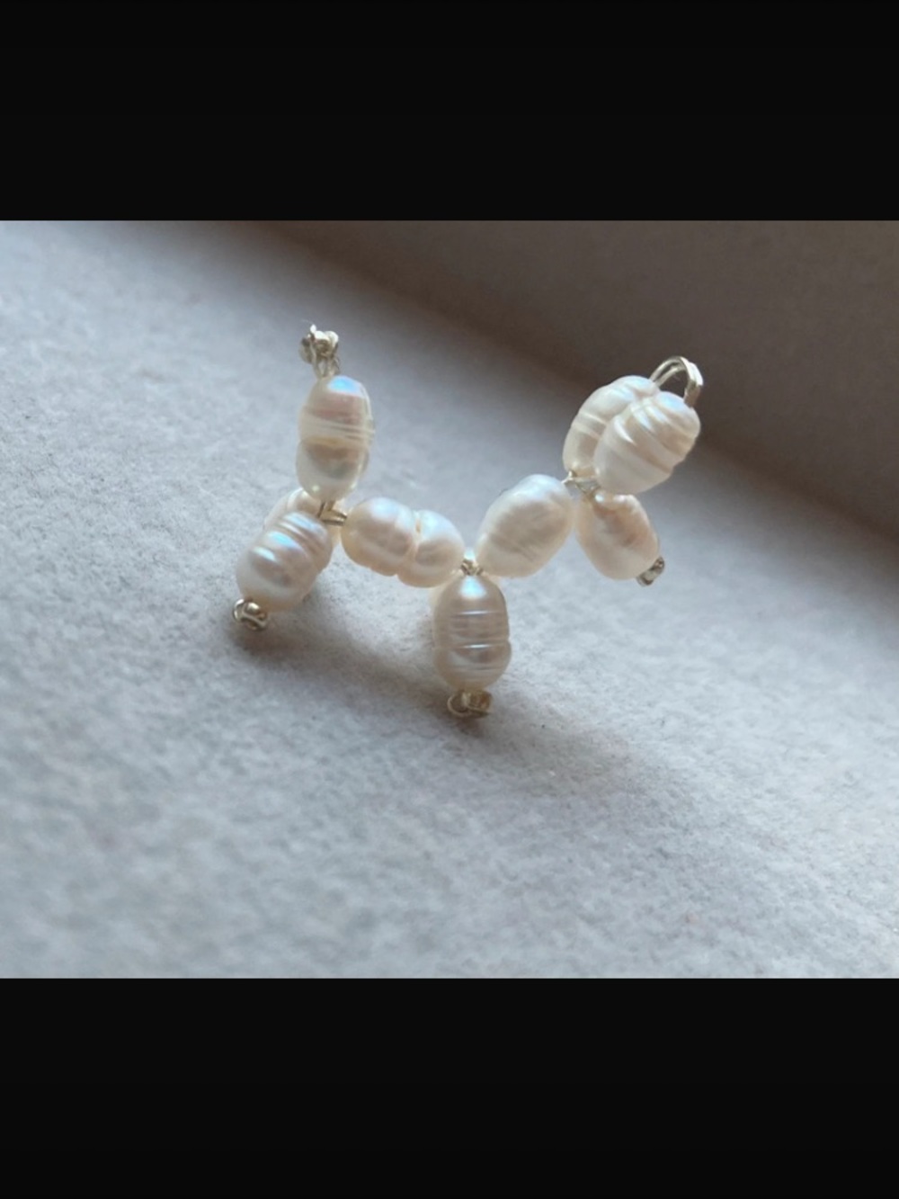 Freshwater Pearl ballon dog charm/pendant- White